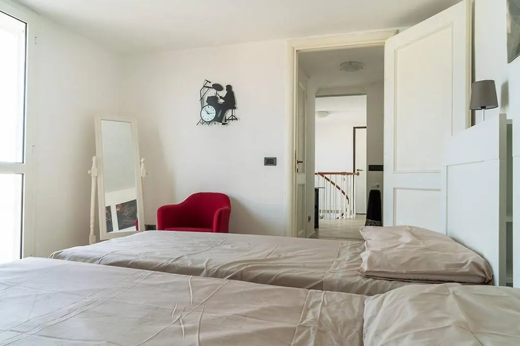 Residenza Dell Agrifoglio Apartment Rome